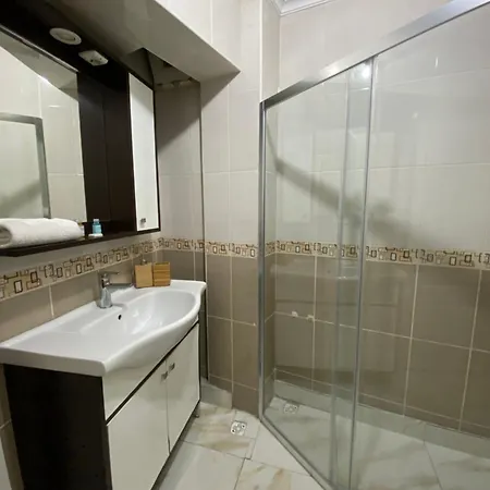 Araz Apartment *