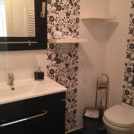 Araz Apartment *