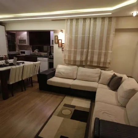 Araz Apartment *