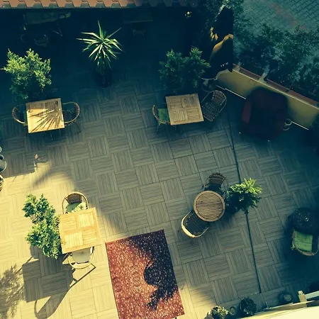 Araz Apartment *